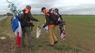 Müllsammeln auf 880 Kilometern: Zwei Männer laufen durch Frankreich