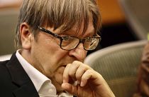 Bilancio Ue, Verhofstadt: "Bisogna escludere  Ungheria e Polonia dal Recovery fund"