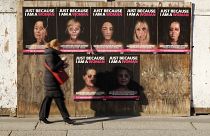 Posters sobre violência contra as mulheres em Itália