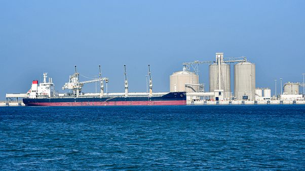 السعودية نيوز |
انفجار على متن ناقلة يونانية في ميناء الشقيق السعودي ولا إصابات
السعودية نيوز |
انفجار على متن ناقلة يونانية في ميناء الشقيق السعودي ولا إصابات
