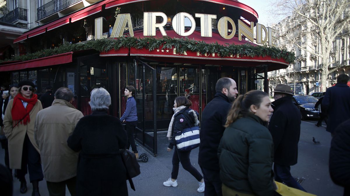 Знаменитые кафе Монпарнаса, включая "Ротонду", будут закрыты до конца января будущего года