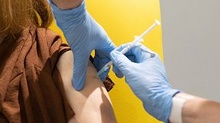 Berlin: 3 ayda bir milyona yakın kişi Covid-19 aşısı olacak