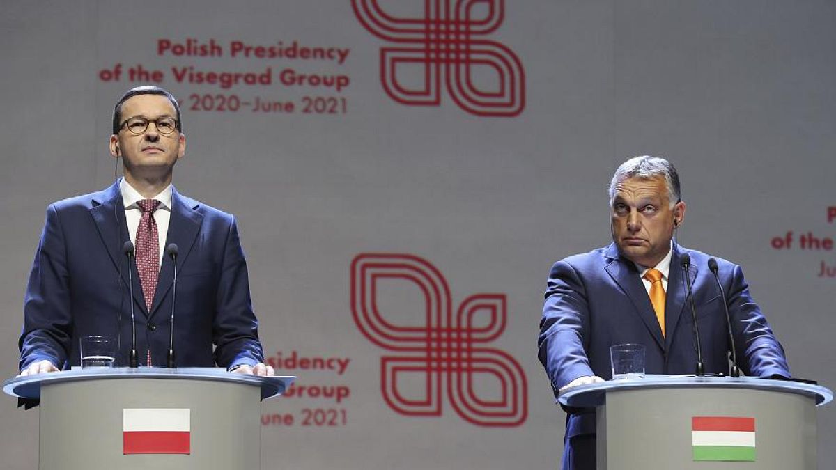 رئيسا وزراء المجر فيكتور أوربان وبولندا ماتيوس مورافيسكي / في لوبلين ، بولندا ، 19 سبتمبر 2020.