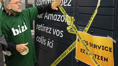 Tiltakoznak az Amazon ellen világszerte 