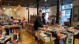 Ισπανία: «Τα βιβλία μας δεν είναι προϊόντα» - Κόντρα βιβλιοπωλών και Amazon