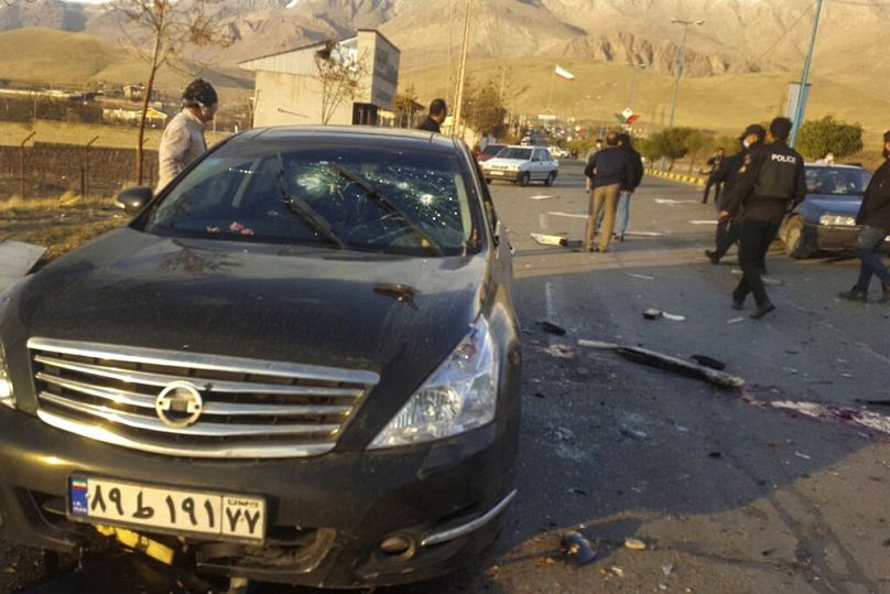 محسن فخری‌زاده از چهره‌های اصلی برنامه‌ هسته‌ای ایران در نزدیکی ورامین ترور شد