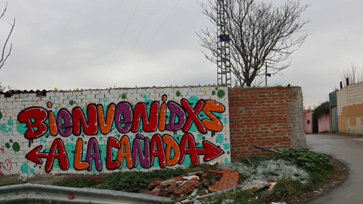 Maior bairro de lata de Espanha sofre drama às escuras