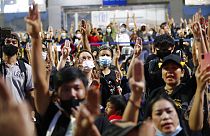 Nueva jornada de protestas pacíficas en Bangkok a favor de una nueva constitución