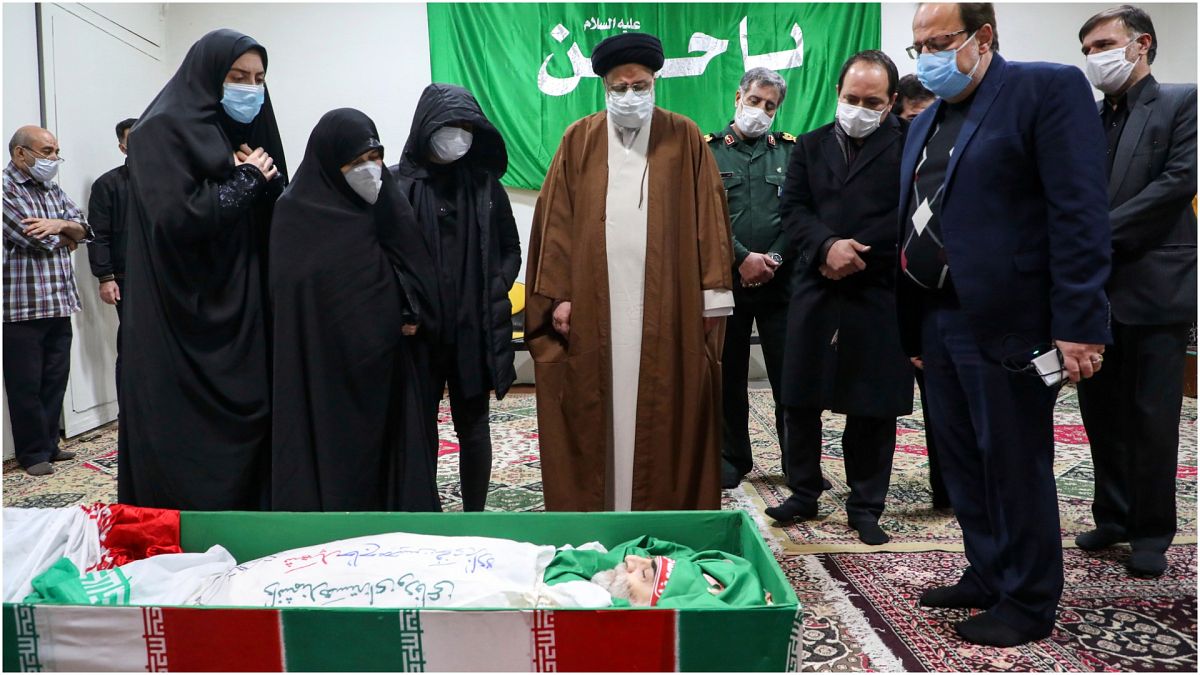 جثمان العالم الإيراني الذي أغتيل