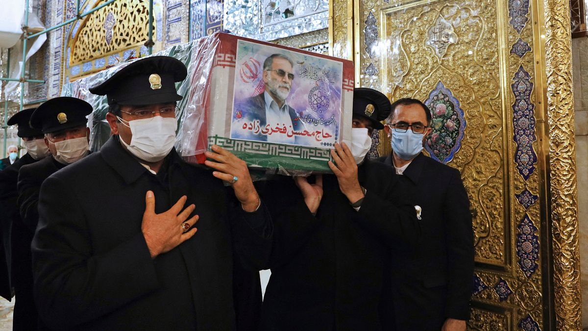 İranlı nükleer fizikçi Muhsin Fahrizade'nin cenazesi