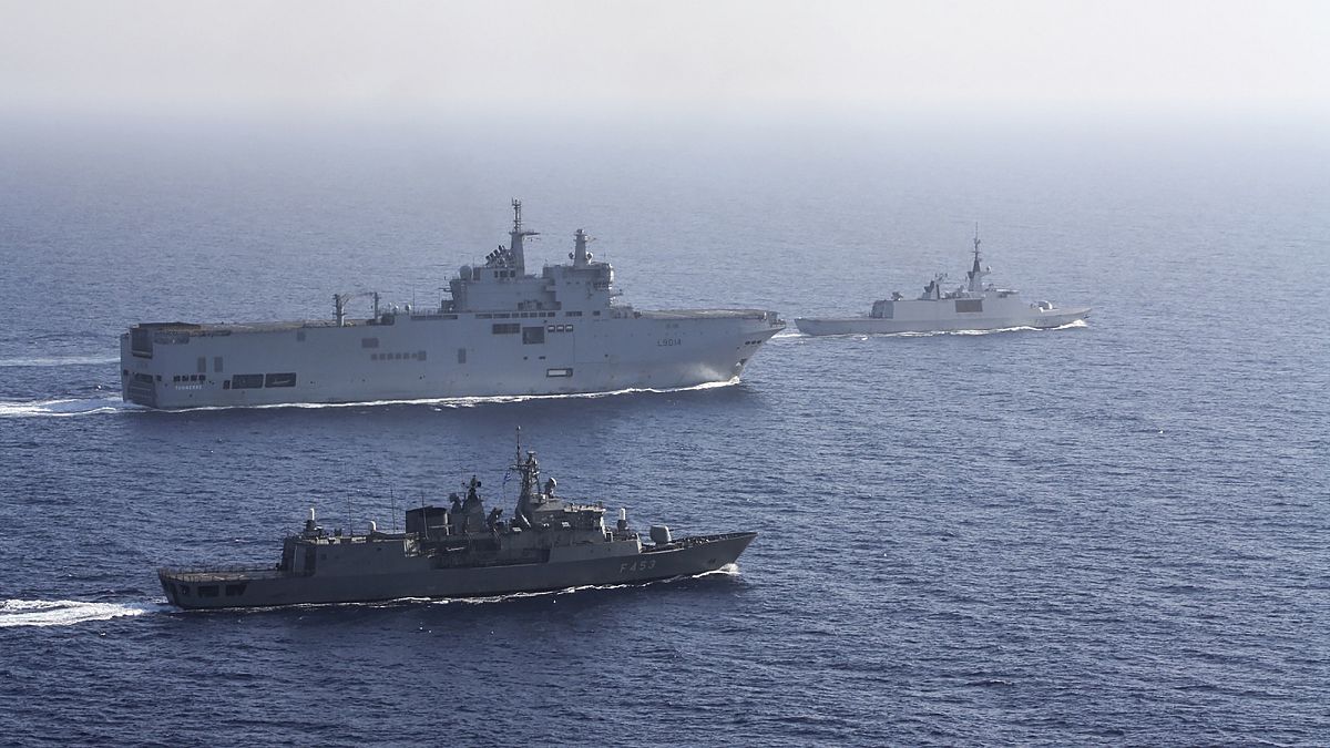 Fransız ve Yunan Deniz Kuvvetleri,  Doğu Akdeniz'de askeri tatbikat yapmıştı