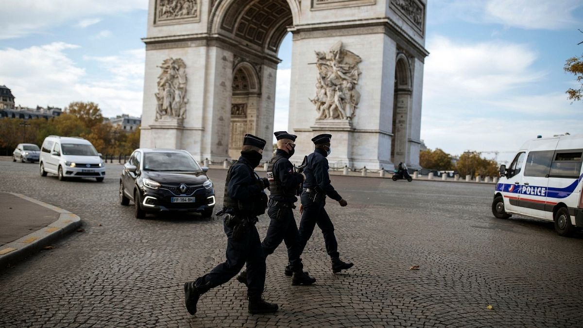 پلیس فرانسه (عکس تزيینی است)