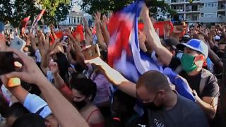 Cientos de jóvenes se concentraron el domingo en La Habana en defensa de La Revolución