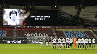 İngiltere Premier League'de Maradona'ya saygı duruşu