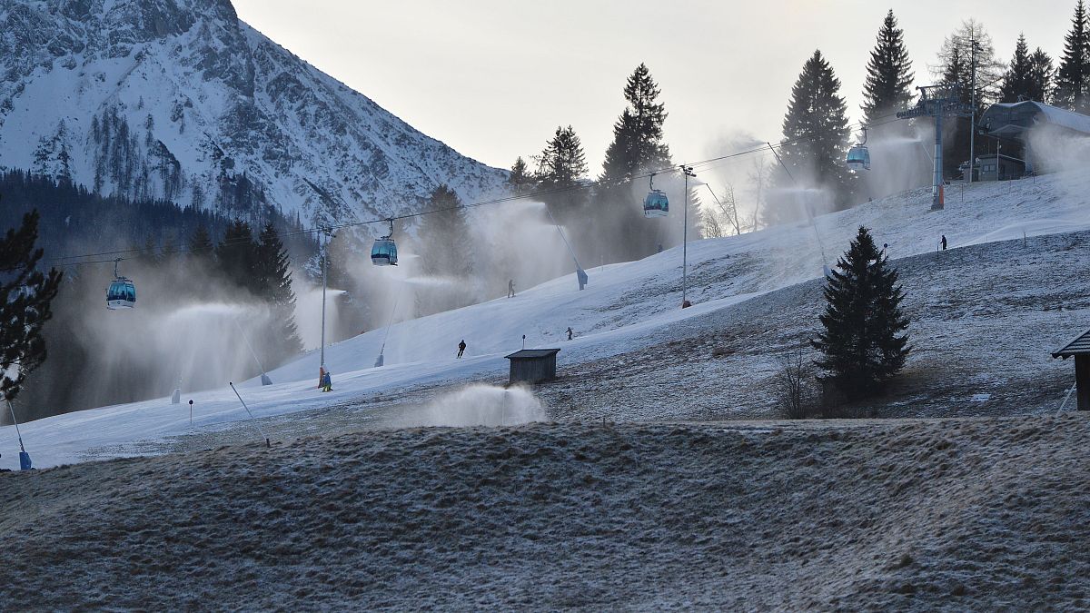 Encerramento de estações de esqui divide países europeus