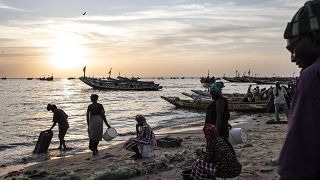 Sénégal : à Mbour, des jeunes tentés de prendre le large