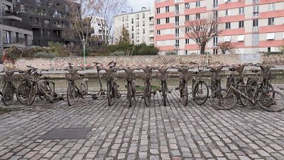 "Pescar" bicicletas em Paris