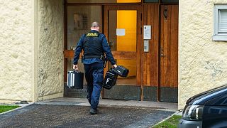 مأمور پلیس سوئد در محل رویداد