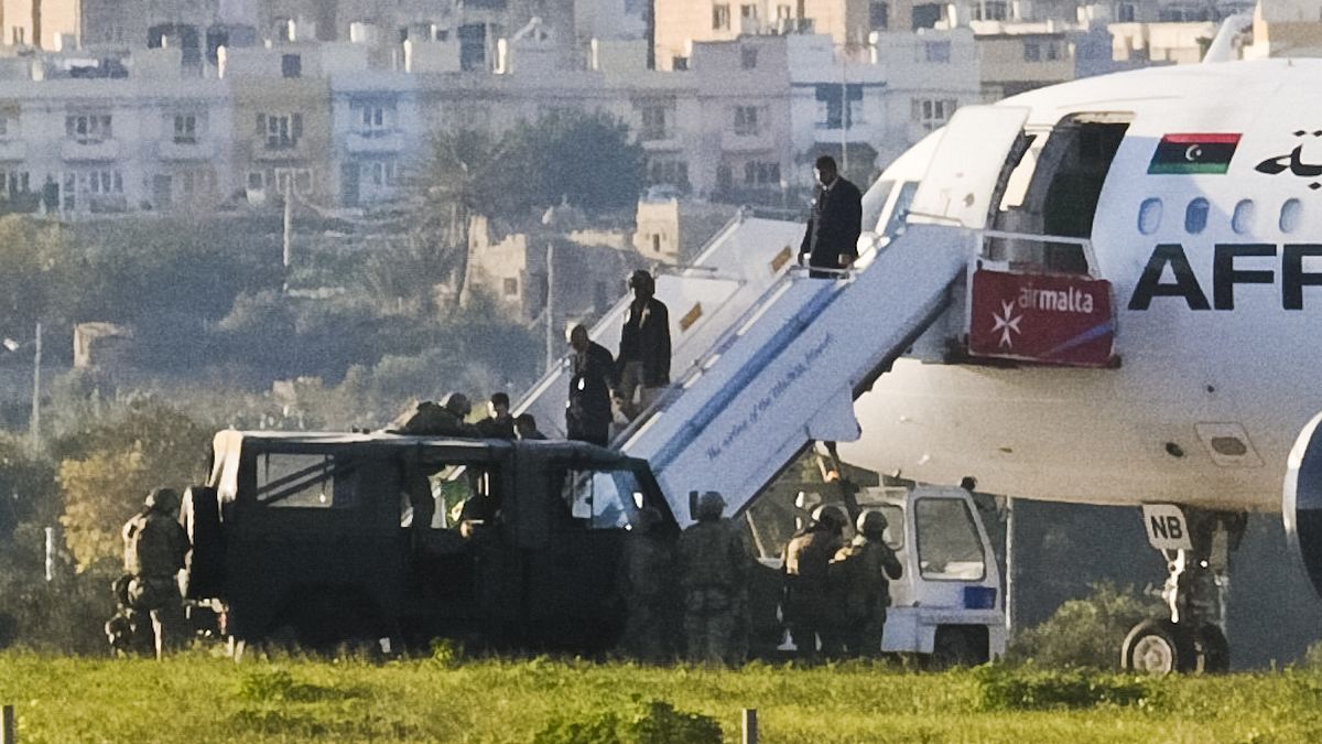 23 Aralık 2016'da Trablus'a doğru giden uçak kaçırılarak Malta'ya indirilmişti
