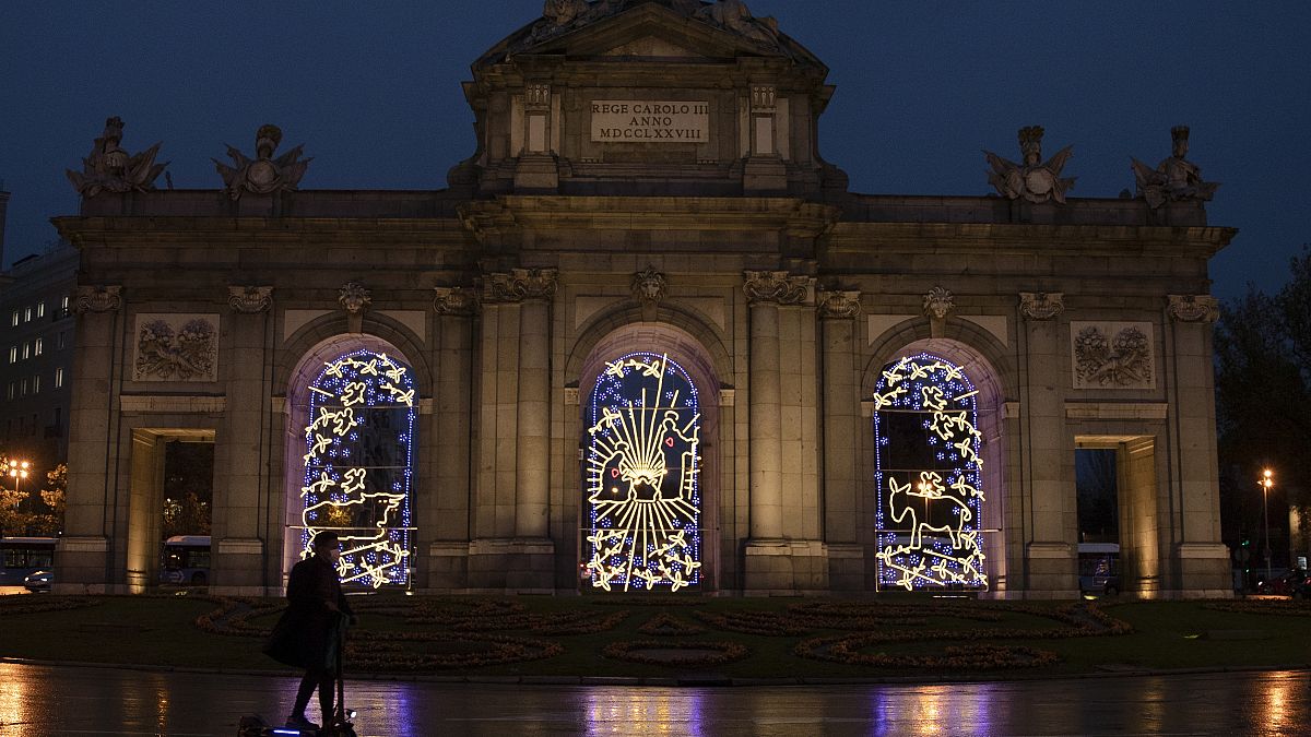 La Puerta de Alcalá con iluminación navideña, Madrid 27/11/2020
