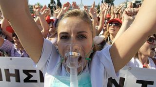 صورة من الارشيف من مظاهرة للممرضات في اليونان 