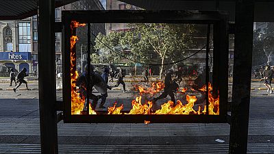 Straßenschlachten bei Protesten gegen Präsident Piñera 