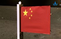 Kínai zászló a Holdon