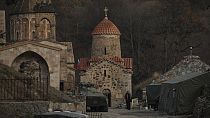 Rezo conjunto en un disputado monasterio de Nagorno-Karabaj