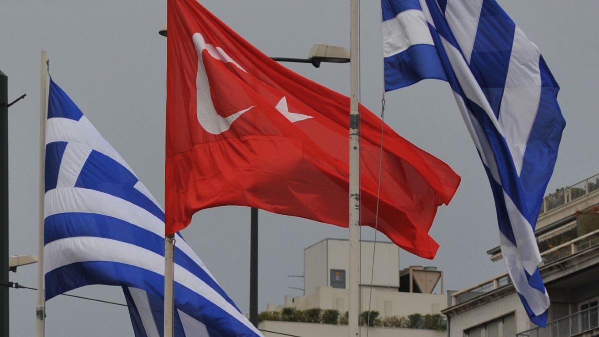 Yunanistan ve Türkiye bayrakları