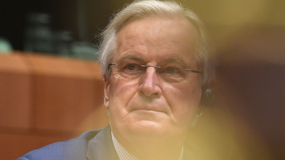Barnier informa embaixadores da UE sobre impasse no Brexit