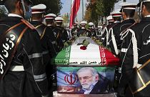 Tahran yakınlarında suikasta kurban giden nükleer bilimci Muhsin Fahrizade'nin cenaze töreni