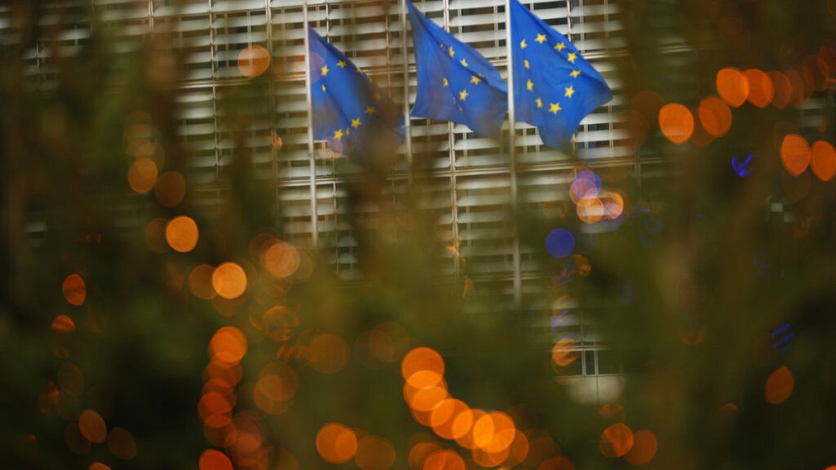 UE adota plano para sancionar violações dos direitos humanos
