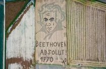 Beethoven auf dem Acker und "Show Fenster" in Berlin