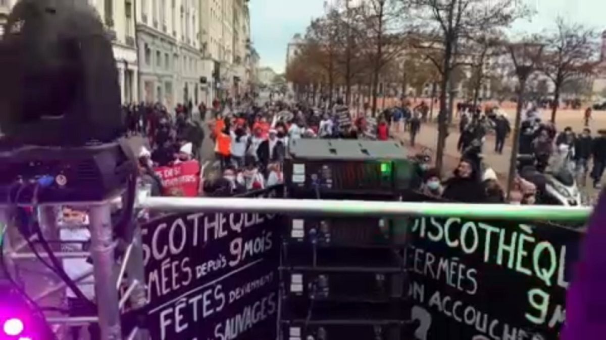 Comercio y Ocio  protestan en Francia