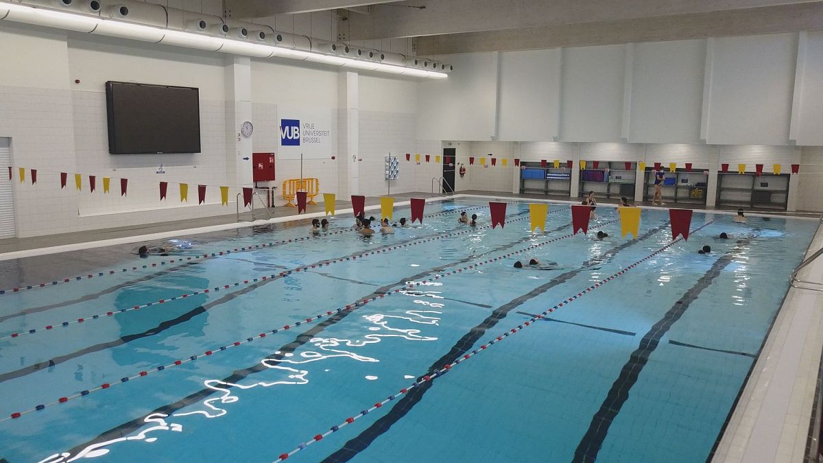 Una piscina convertida en generadora de energía sostenible en Bruselas