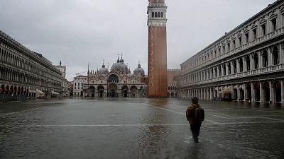 High tide floods Venice as dike not activated