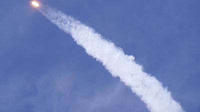 Explosão de protótipo da SpaceX durante lançamento de teste