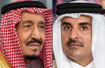 العاهل السعودي الملك سلمان بن عبد العزيز وأمير قطر الشيخ تميم بن حمد آل ثاني