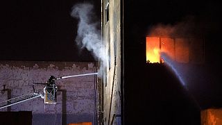 Tűzoltók dolgoznak Badalonában