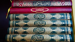 Fransa'da bir postanede Kuran ayetleri duyulması üzerine alarm verildi.