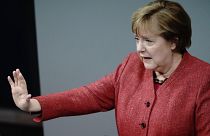 Angela Merkel discursa no Parlamento alemão