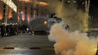 Nouveaux affrontements entre manifestants et policiers à Tirana