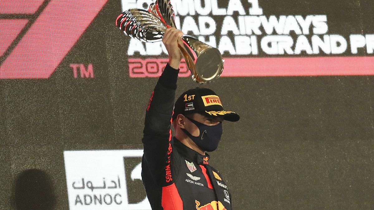 Max Verstappen fuhr in Abu Dhabi auf Red Bull seinen 10. Grand-Prix-Sieg ein
