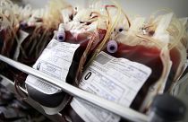 Homoexuelle werden in vielen Ländern als Blutspender ausgeschlossen