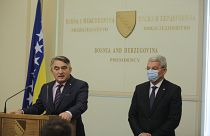 Bosna Hersek Devlet Başkanlığı Konseyi Boşnak üyesi Şefik Caferoviç ile Hırvat üyesi Zeljko Komsic