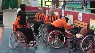 Au Yemen, un tournoi de basket pour femmes en fauteuil roulant