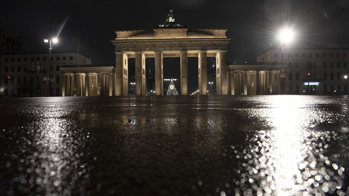 Das verlassene Brandenburger Tor in Berlin.