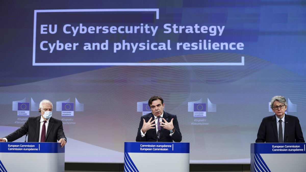 المفوضية الأوروبية تحدد استراتيجية لتعزيز الأمن السيبراني