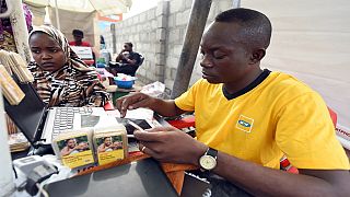 Le Nigeria pourrait suspendre des millions de cartes SIM