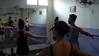 Brazillian young ballet dancers dreaming big